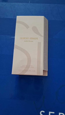 Hajuvesinäyte Giorgio Armani Nude Bloom