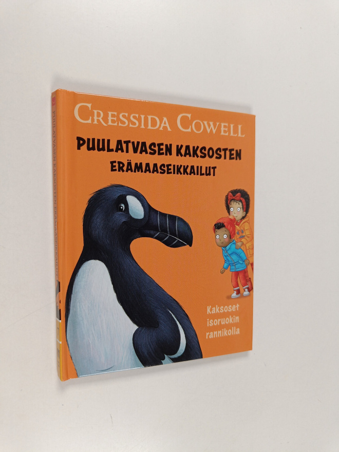 Cressida Cowell : Puulatvasen kaksosten erämaaseikkailut ...