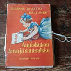 Aapiskukon kuva- ja satusalkku , Kouluaitta - pikkukuva 1