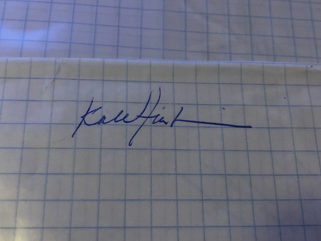 Kalevi Härkönen nimikirjoitus paperilla