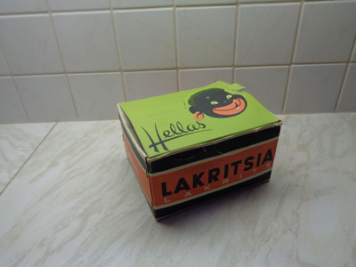 HELLAS - LAKRITSIPIIPPUJA - vanha tukkupakkaus - HARVINAINEN