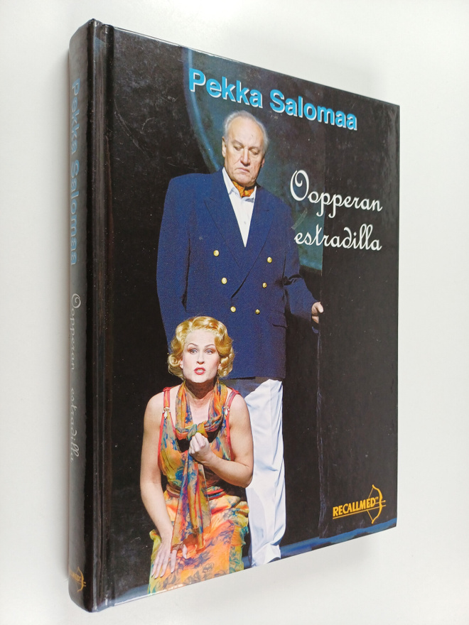 Pekka Salomaa : Oopperan estradilla