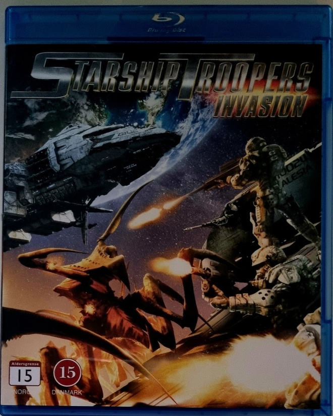 STARSHIP TROOPERS: INVASION BLU-RAY