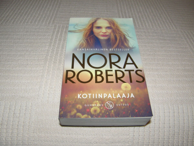 Nora Roberts Kotiinpalaaja  -nid
