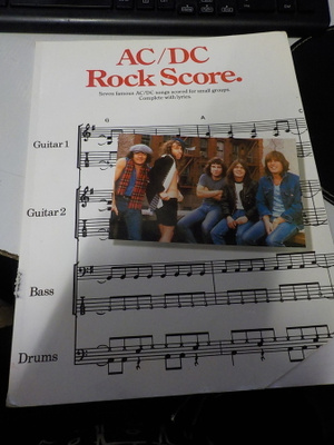 AC / DC - ROCK SCORE NUOTTIKIRJA