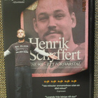 HENRIK SCHYFFERT (DVD) THE 90S-ETT FÖRSVARSTAL - pikkukuva 1
