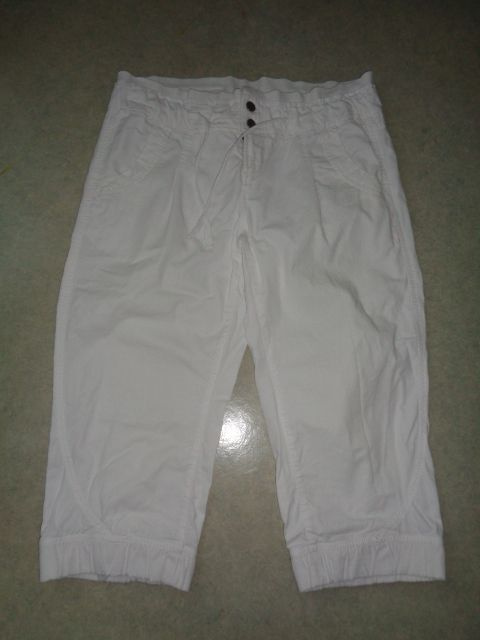 Valkoiset KappAhl shortsit 40