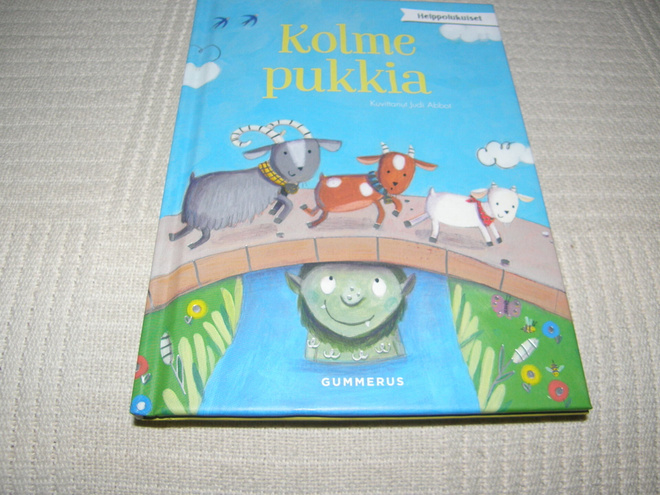 Kolme pukkia