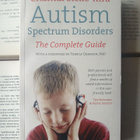Chantal Sicile-Kira - Autism Spectrum Disorders (softcover) - pikkukuva 1