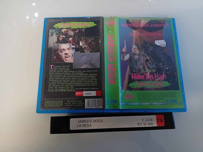 Class of Nuke Em High - Sairasta menoa