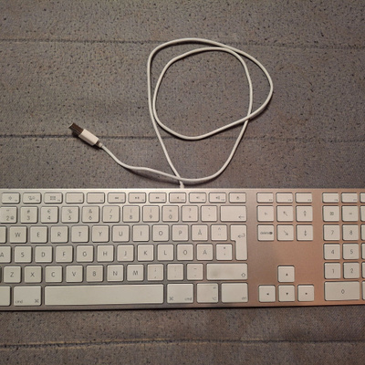 Apple USB langallinen näppäimistö keyboard