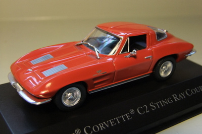 Chevrolet corvette stingray coupe C2 -63 1:43 ALE!