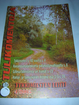 Tulikomentoja lehti 4 2005