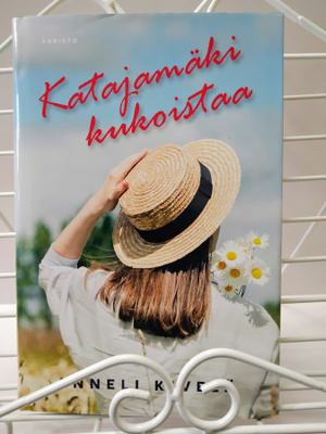 Katajamäki kukoistaa - Anneli Kivelä 1.p (sid.)