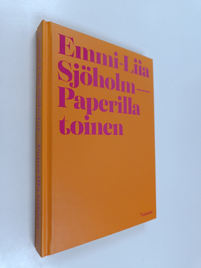 Emmi-Liia Sjöholm : Paperilla toinen