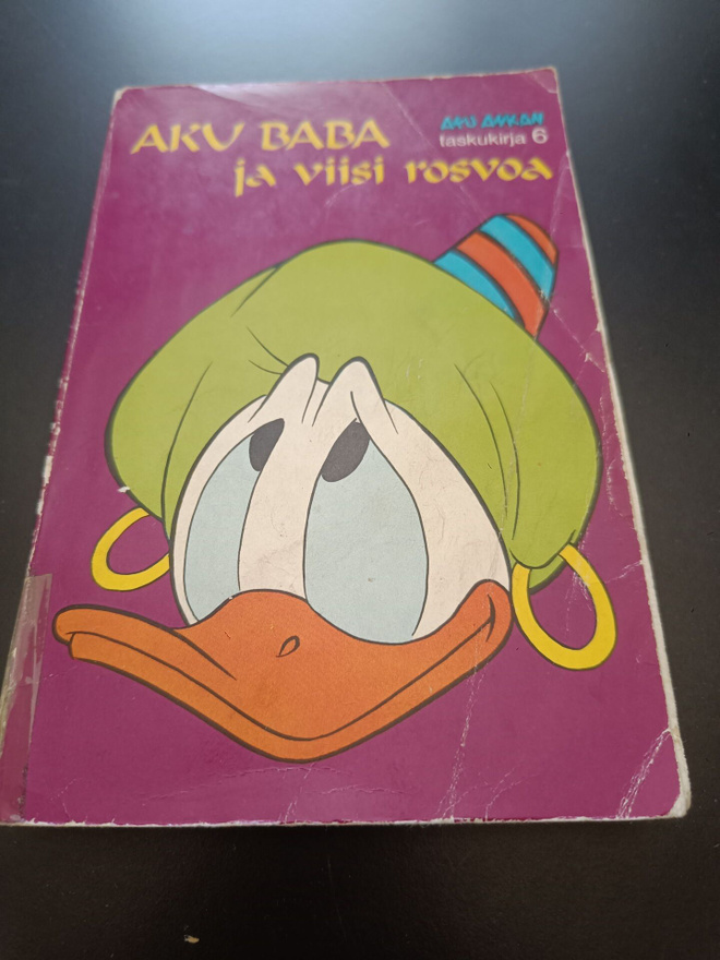 Aku Ankan taskukirja 6 ensimmäinen painos