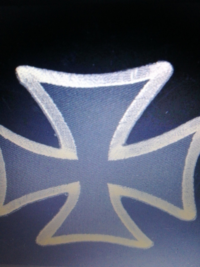 Ristin mallinen vyö soljella ns.kiristys