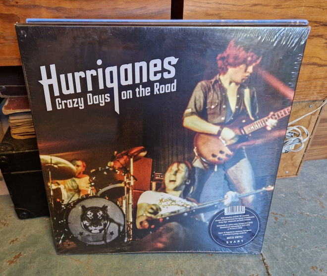 Hurriganes Crazy Days /On The Road .LP Boxi Uusi