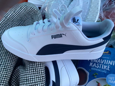 Puma miesten vapaa-ajan jalkine Shuffle White Navy