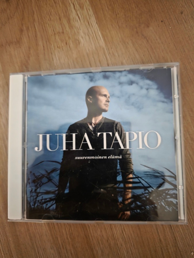 Juha Tapio - Suurenmoinen elämä