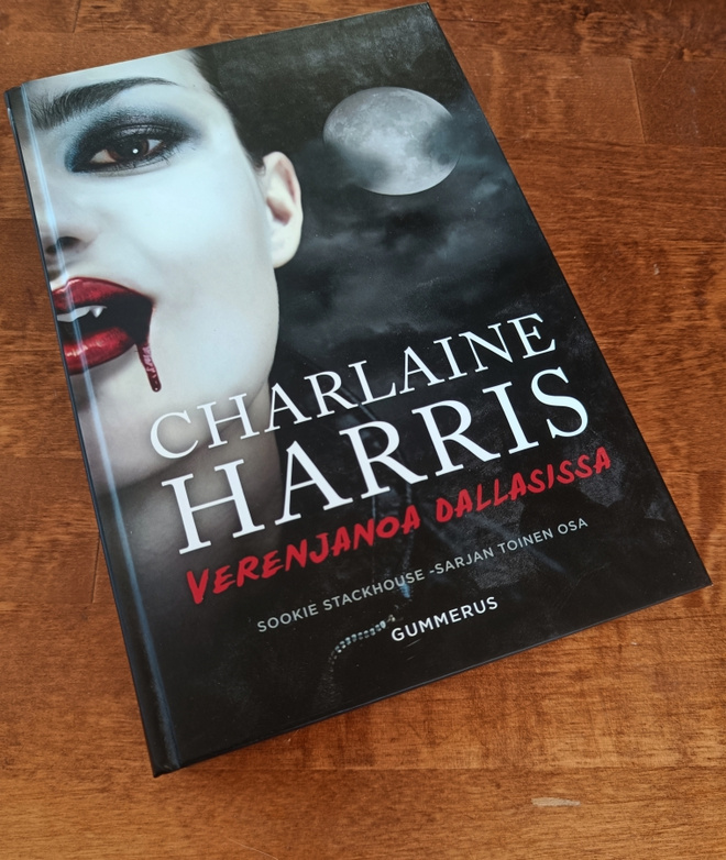 Charlaine Harris: Verenjanoa Dallasissa
