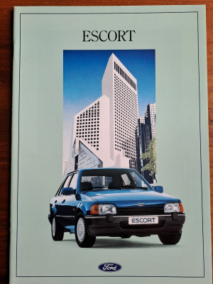 Ford Escort -esite, 1989