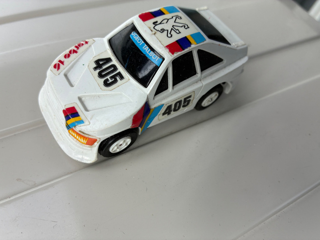 Peugeot 405 Majorette n. 1/64 kokoa.