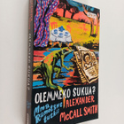 Alexander McCall Smith : Olemmeko sukua? - pikkukuva 1