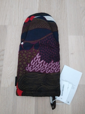 Uusi Marimekko Pieni Rusakko uunikinnas