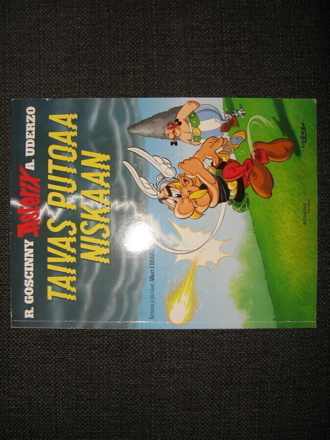 Albert Uderzo & Rene Goscinny : Taivas putoaa niskaan