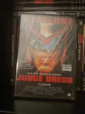 judge dredd UUSI SUOMIPAINOS