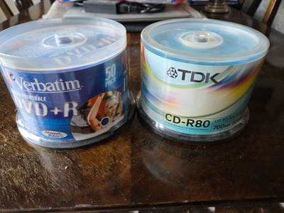 DVD + R 50KPL CD-R80 50KPL UUSIA MUOVEISSA
