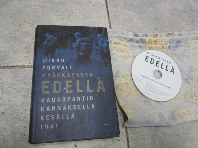 MIKKO PORVALI HYÖKKÄYKSEN EDELLÄ KAUKOPARTIO KAR.. + CD LEVY