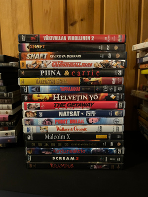 17 kpl dvd-paketti