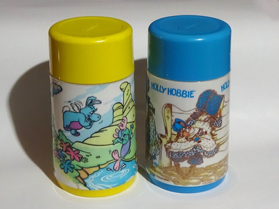 Aladdin 2 kpl retro termospulloja Disney ja Hasbro