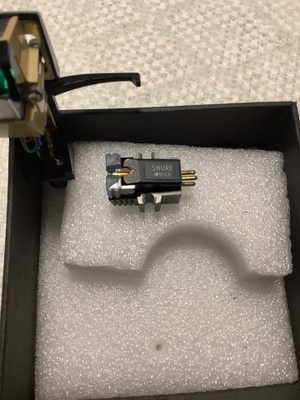 Äänirasiat Technics EPC-270C ja SHURE 91GD