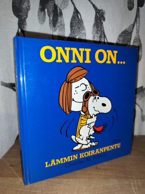 Charles M. Schulz - Onni on... lämpöinen koiranpentu