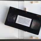 VHS: Kerran Se Kirpaisee (Michael Brandon (1989) - pikkukuva 5