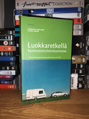 Luokkaretkellä hyvinvointiyhteiskunnassa - Kirjapaja 2014