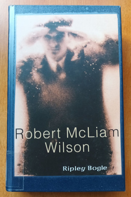Robert McLiam Wilson: Ripley Bogle, Otava 2000, 1.p, 3 kuvaa
