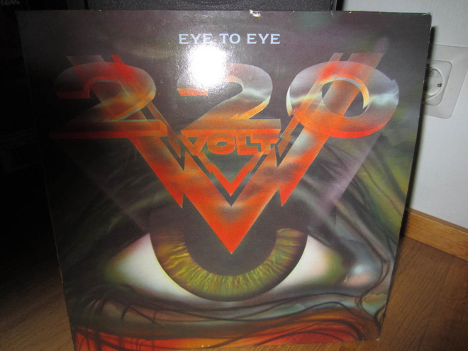 220 VOLT - Eye To Eye LP