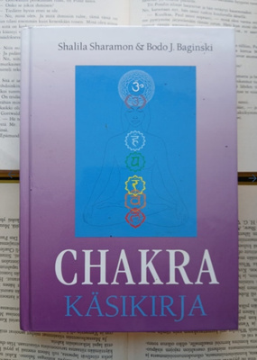 Shalila Sharamon - Chakra • käsikirja (sid.)