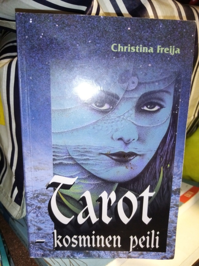 Freija : Tarot -  kosminen peili ( SIS POSTIKULU)