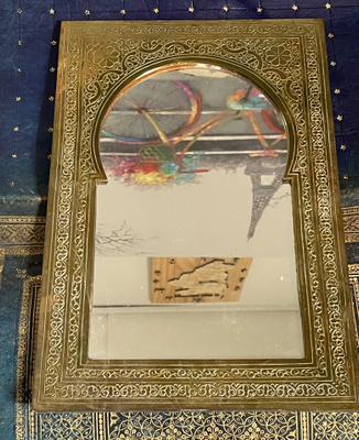 Upea marokkolainen messinki-peili (24 x 36 cm) – Käsintehty
