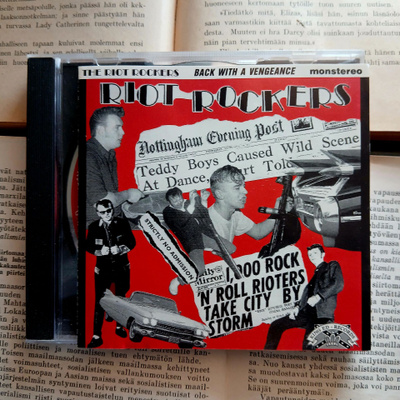 The Riot Rockers - Back with a Vengeance (CD)