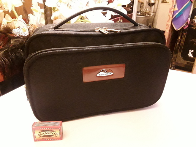 Samsonite vanhempi kosmetiikkalaukku
