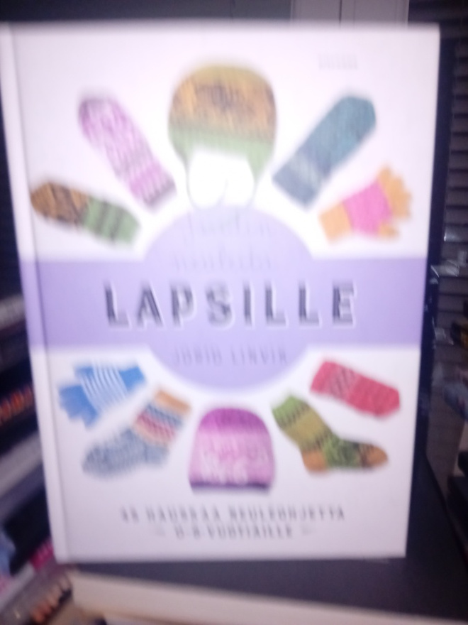 Linvik : Joridin neuleita lapsille ( SIS POSTIKULU )