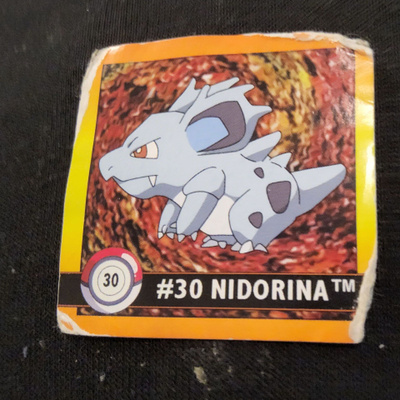 Pokemon #30 Nidorina tarra