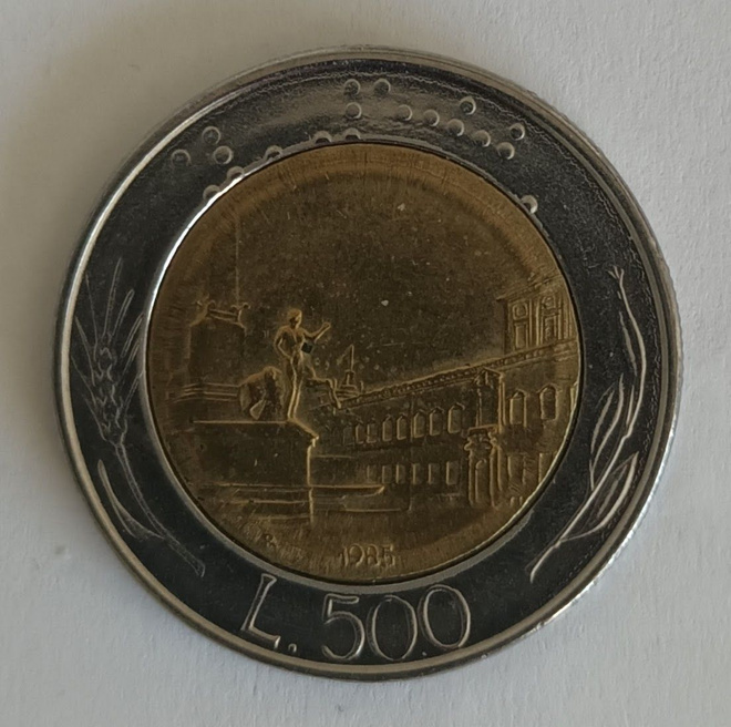3 kpl Italia 500 liiraa1982 P, 1983 R & 1985 R, 4 kuvaa
