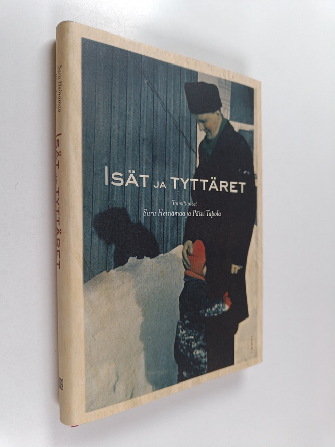 Isät ja tyttäret (signeerattu, tekijän omiste)